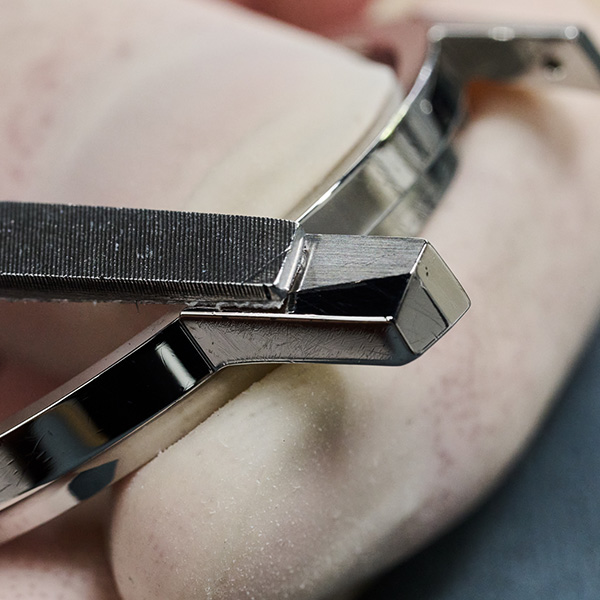 Finition extérieure (Polissage léger du boîtier)