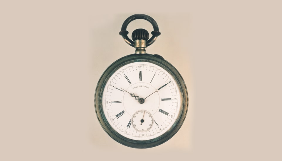 初めての懐中時計「タイムキーパー」の製造を開始。