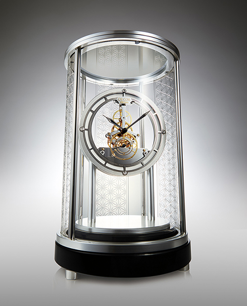 デコールセイコー＞より、 江戸切子の端正な文様とスケルトン