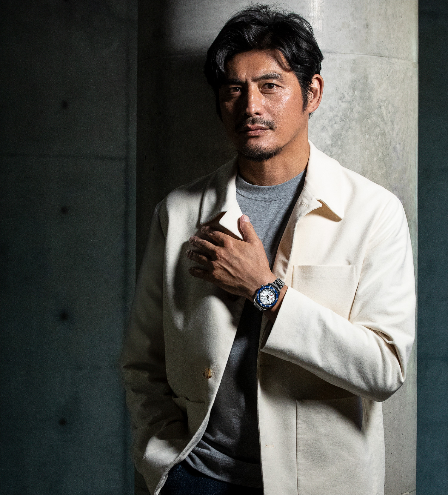 写真：坂口憲二