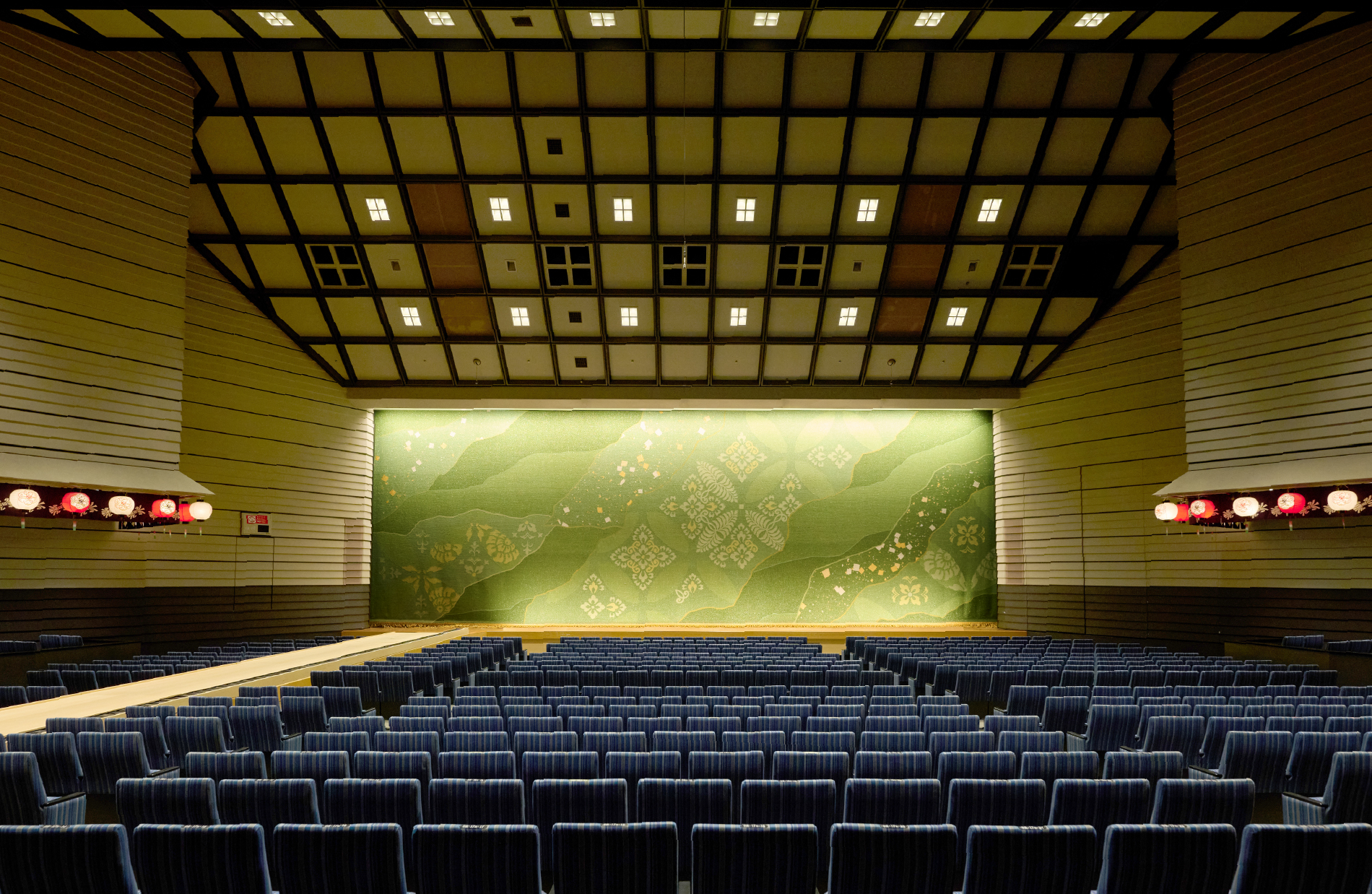 Photo of the National Bunraku Theatre