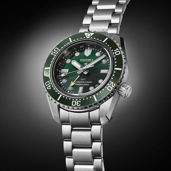 Perfil do relógio de mergulho Seiko Prospex SPB381J1 com mostrador verde