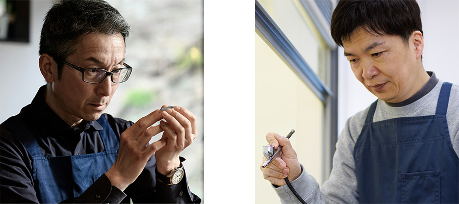 Hiroyuki Hashiguchi (à esquerda) e Toshiaki Kawaguchi (à direita) nos seus estúdios.