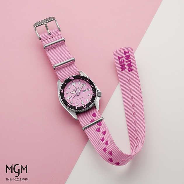 Bracelete em nylon rosa do relógio de edição limitada Seiko 5 Sports Pink Panther SRPM07K1.