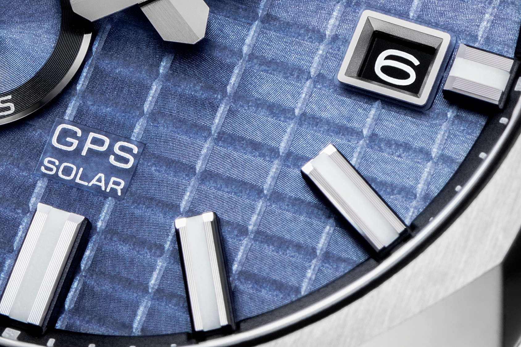 Detalhe do padrão de cristais rectangulares do mostrador da série desportiva Seiko Astron GPS Solar 3X.
