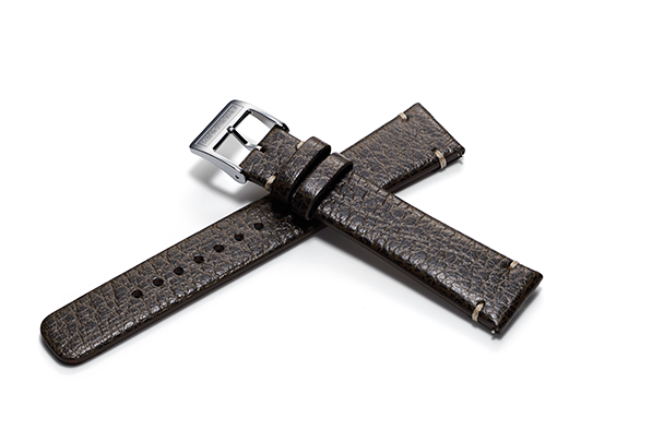 Os novos relógios mecânicos King Seiko 6R55 têm disponíveis várias braceletes exclusivas para adaptar o modelo a diferentes ocasiões.