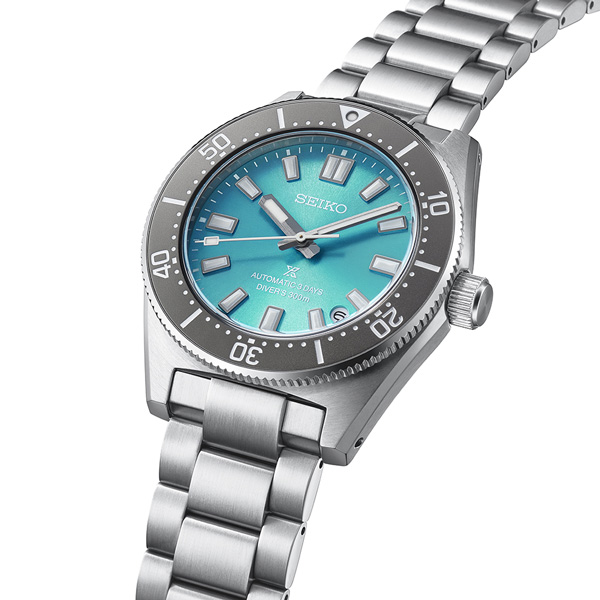 Detalhe do mostrador azul sunray do relógio Seiko Prospex Save the Ocean de edição limitada SPB545J1.