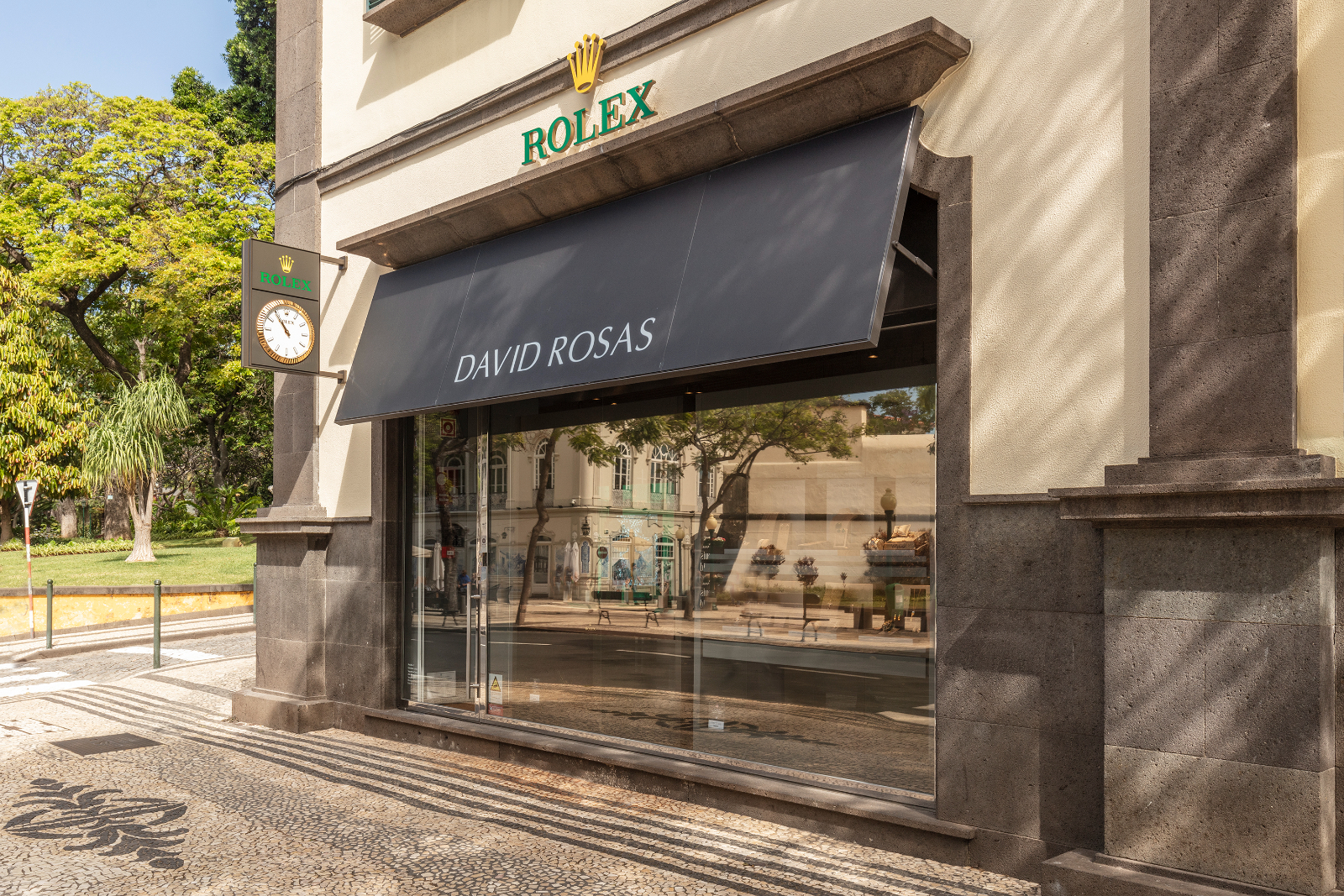 Exterior da loja David Rosas no Funchal, agente Seiko Watch Salon.