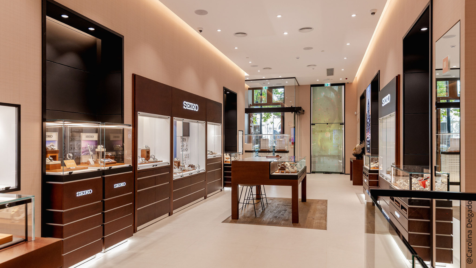 Seiko Boutique Lisboa, interior da loja.